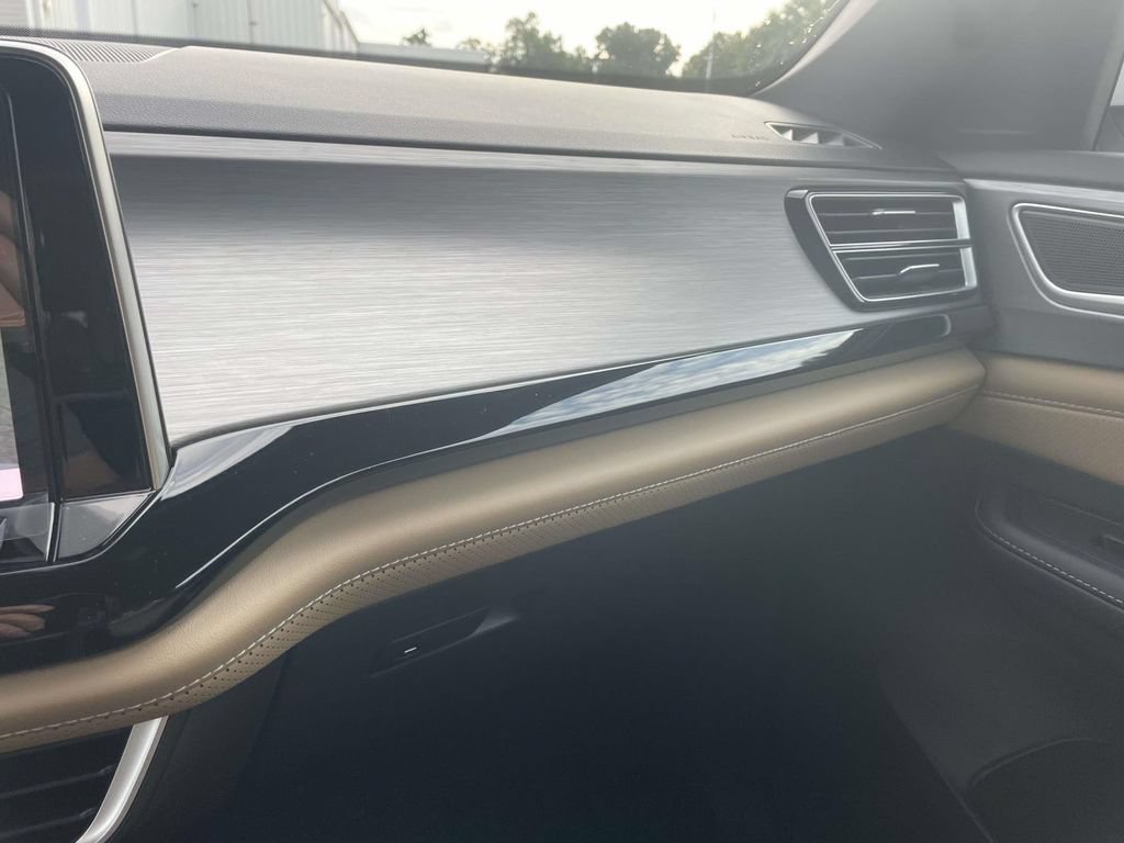 New 2026 Volkswagen Atlas Cross Sport SE FWD image 29