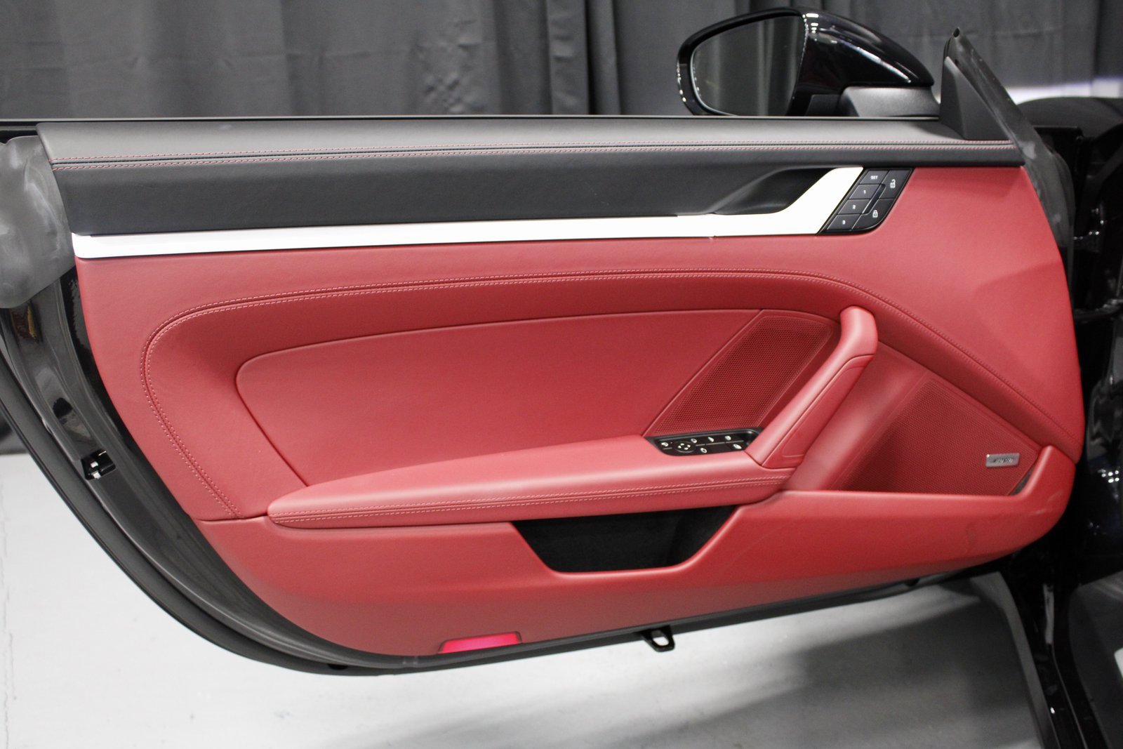 Certified 2025 Porsche 911 Carrera image 21