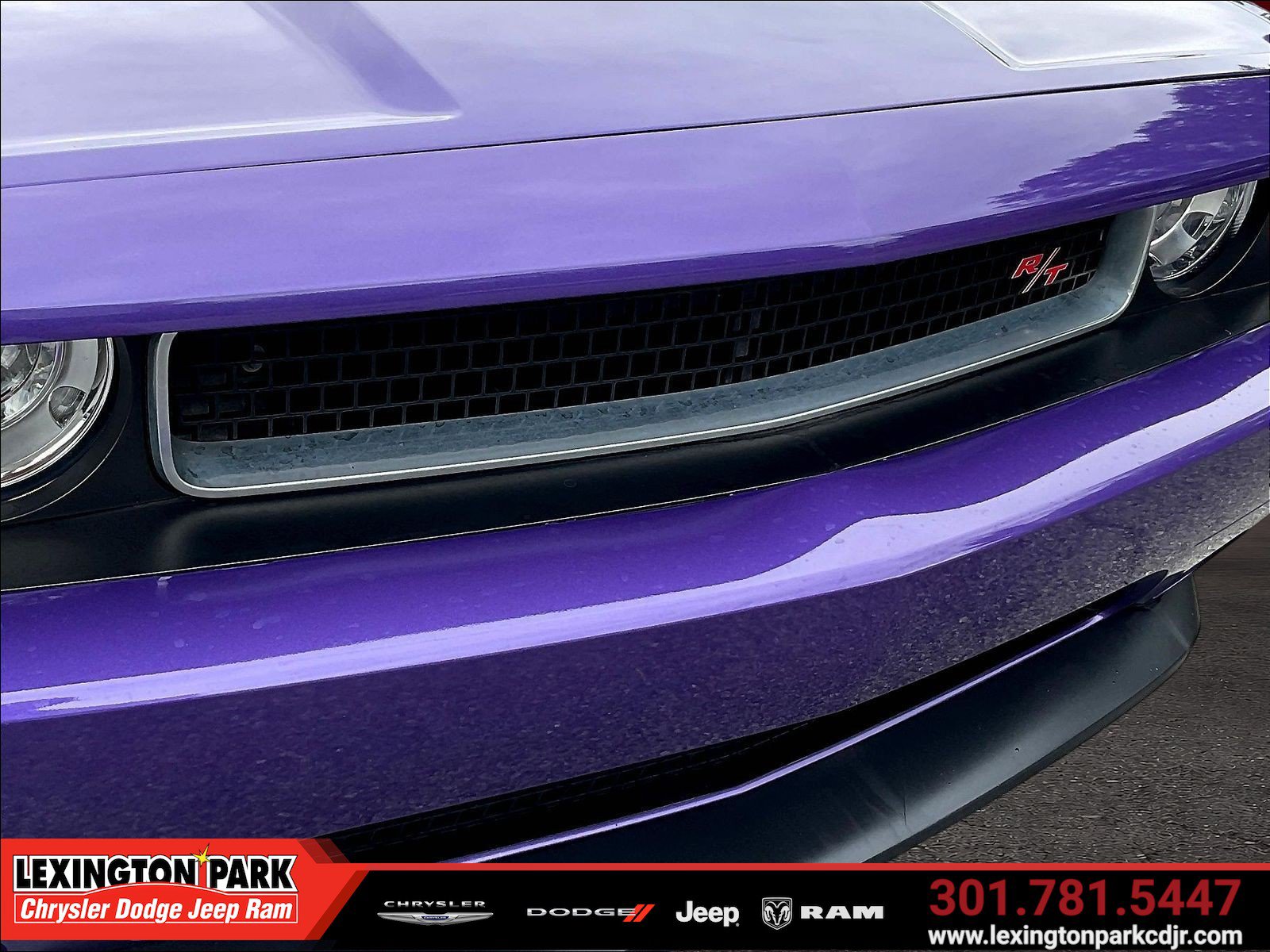 Used 2014 Dodge Challenger R/T RWD image 32
