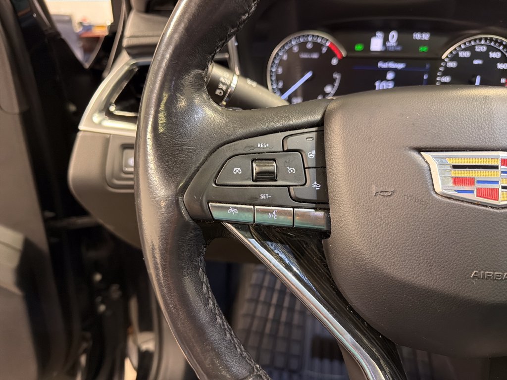 Used 2023 Cadillac XT6 Premium Luxury FWD image 34