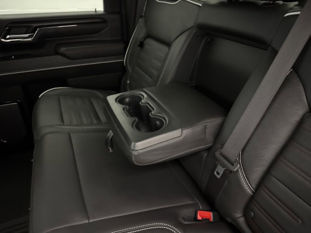 Used 2024 GMC Sierra 2500 AT4X image 62