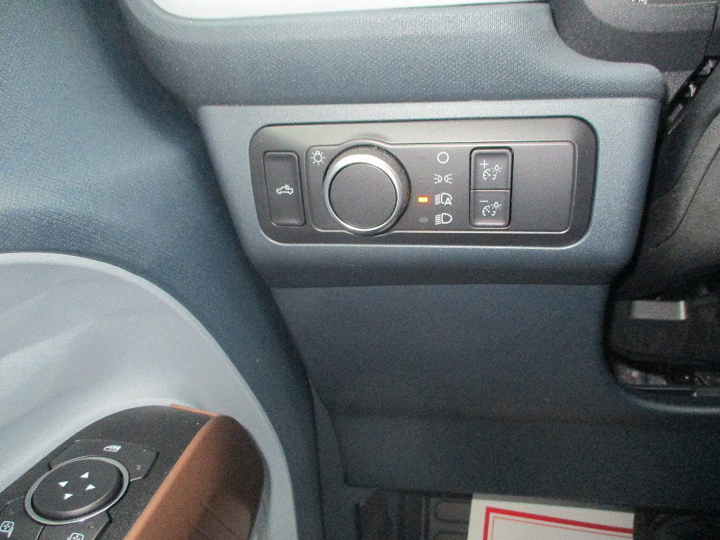 Used 2022 Ford Maverick Lariat FWD image 16