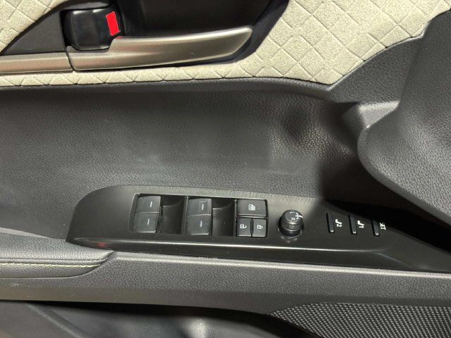 Used 2026 Toyota Camry XLE w/ Premium Plus Package AWD/4WD image 21