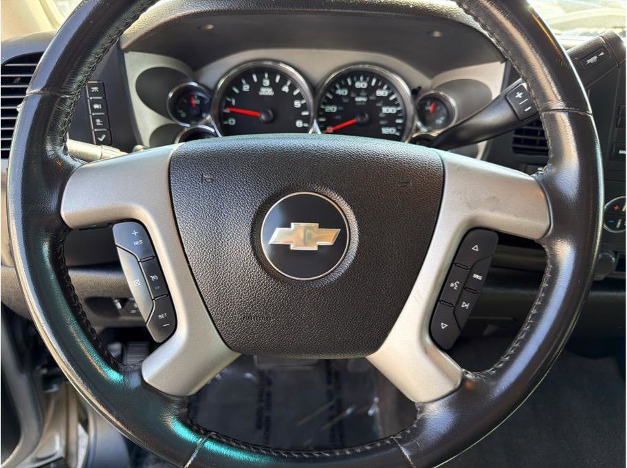 Used 2008 Chevrolet Silverado 2500 LT w/ 1LT Convenience Package image 8