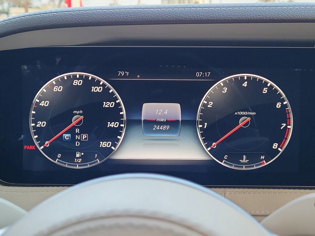 Used 2018 Mercedes-Benz S 560 Sedan image 27