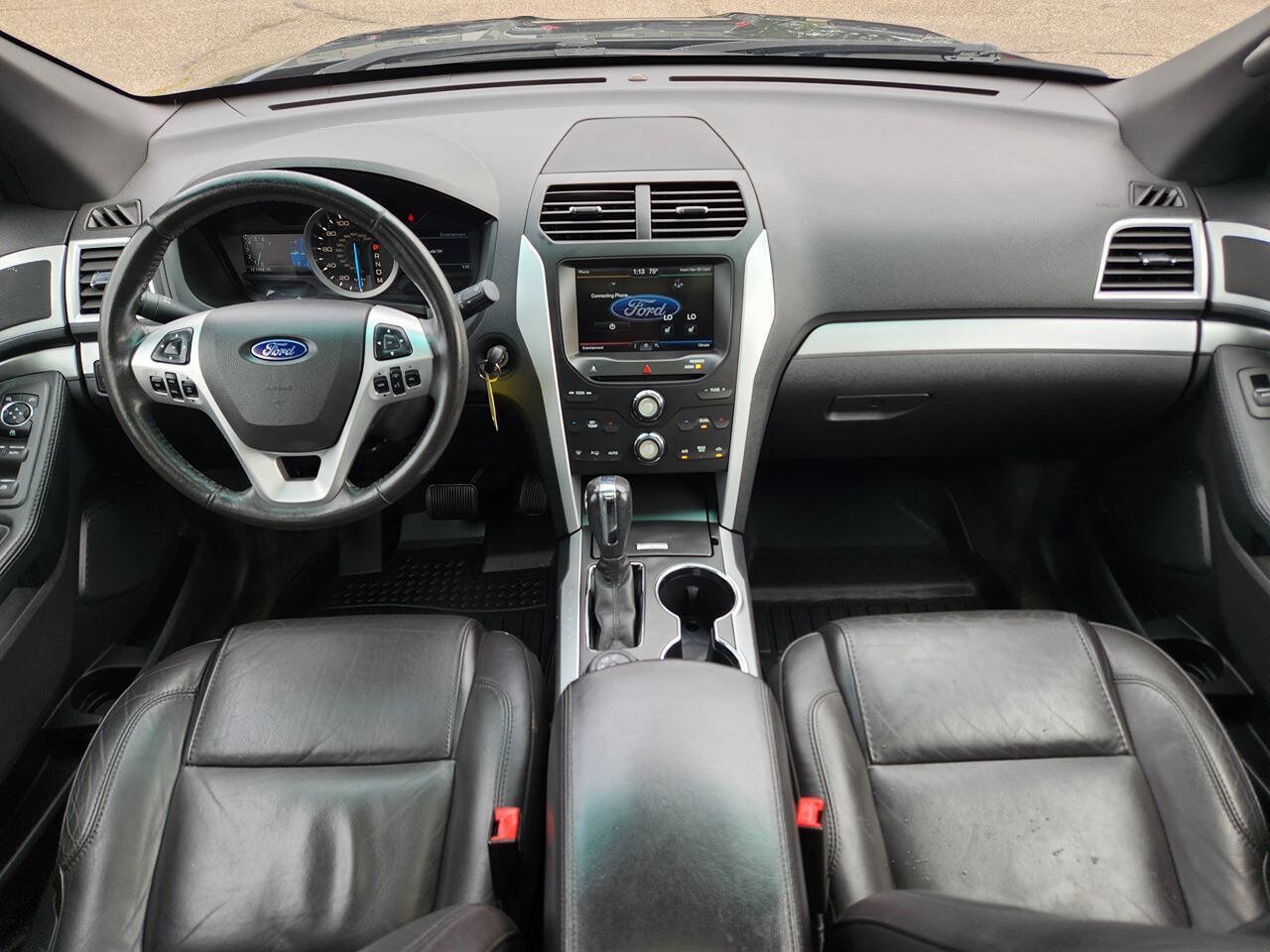 Used 2015 Ford Explorer XLT w/ Equipment Group 202A AWD/4WD image 3