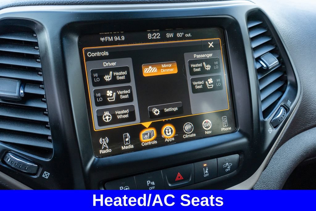 Used 2017 Jeep Cherokee Trailhawk AWD/4WD image 7