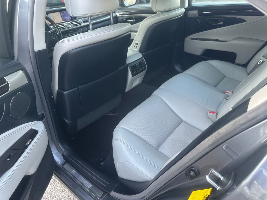 Used 2015 Lexus LS 460 AWD w/ Comfort Package image 39