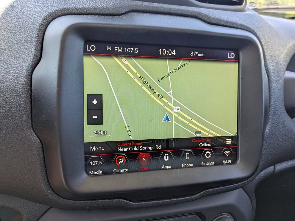 Used 2023 Jeep Renegade Altitude w/ Sun/Sound Group AWD/4WD image 13