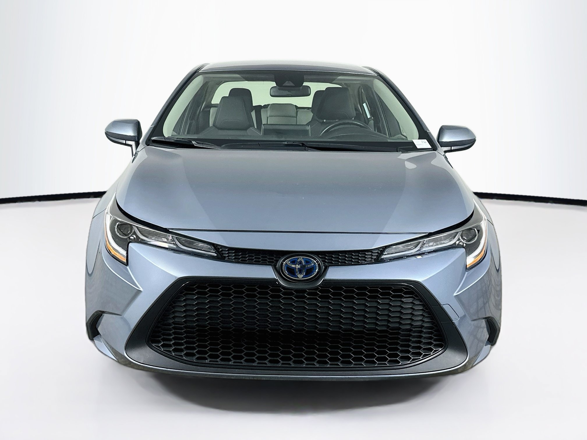 Used 2020 Toyota Corolla LE FWD image 2