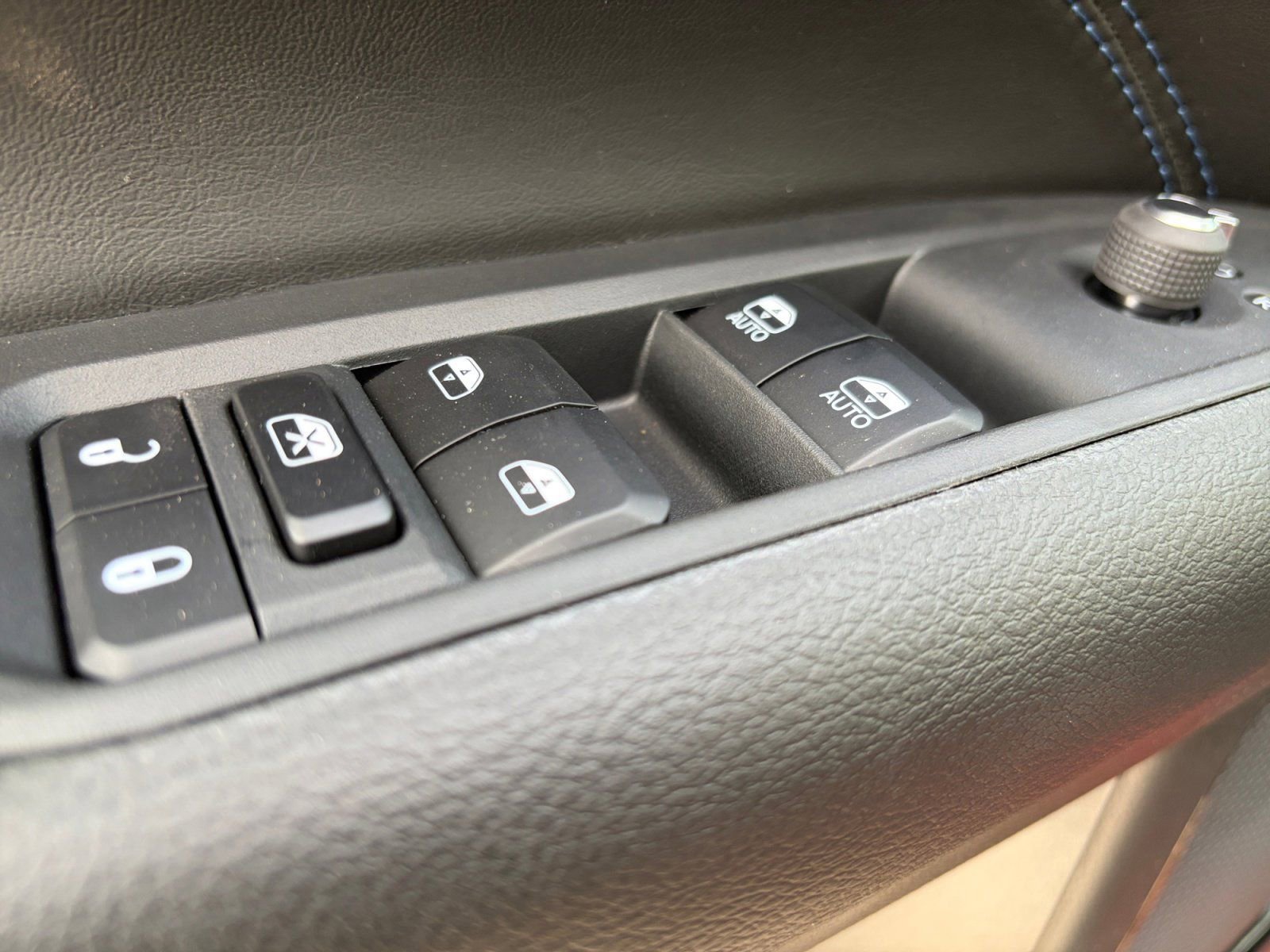 New 2026 Jeep Compass Latitude AWD/4WD image 15