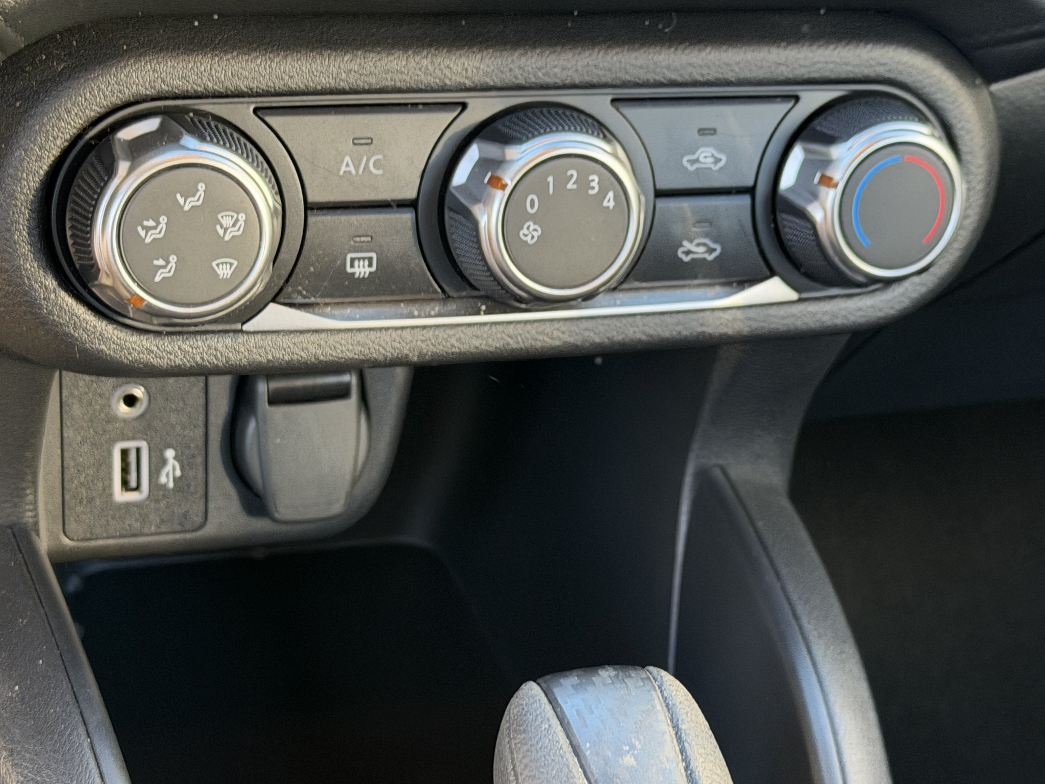 Used 2025 Nissan Versa S w/ Trunk Package FWD image 11