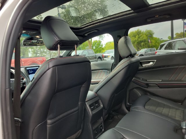 Certified 2024 Ford Edge ST-Line AWD/4WD image 28