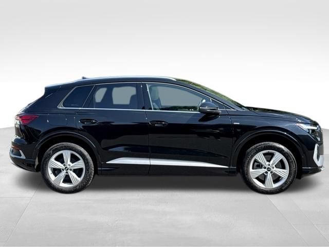 Used 2023 Audi Q4 e-tron Premium Plus w/ Premium Plus AWD/4WD image 9