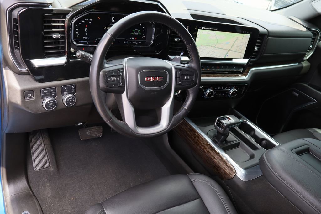 Used 2022 GMC Sierra 1500 Elevation w/ Elevation Premium Package AWD/4WD image 11