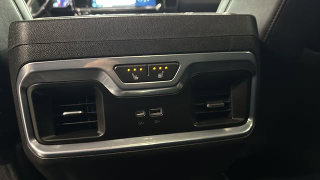 Used 2022 Chevrolet Silverado 1500 LTZ w/ Technology Package image 24