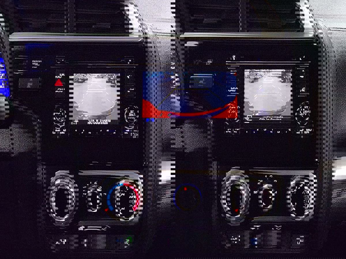 Used 2015 Honda Fit LX image 37