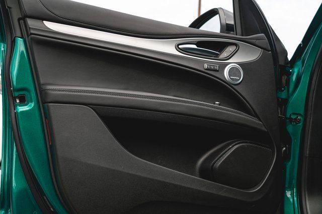 New 2025 Alfa Romeo Stelvio Sprint image 17