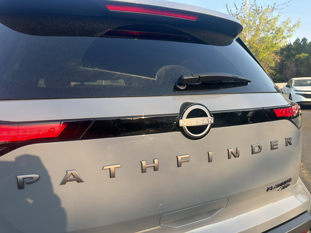 New 2026 Nissan Pathfinder Platinum image 14