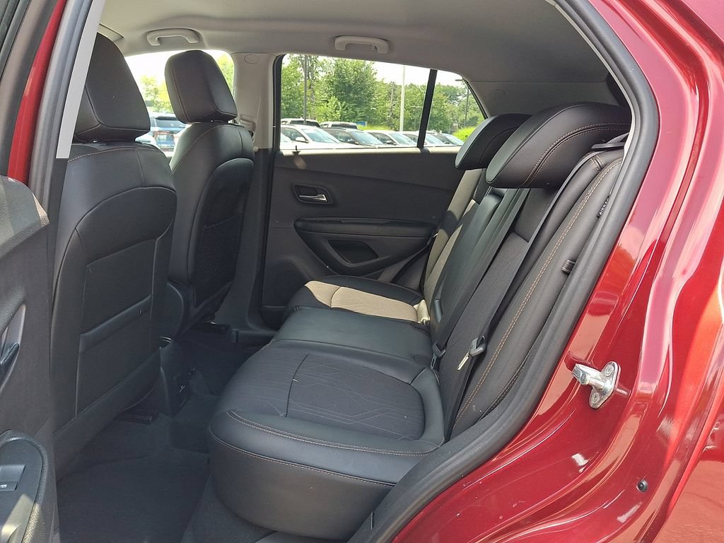 Used 2018 Chevrolet Trax LT w/ LT Convenience Package AWD/4WD image 10