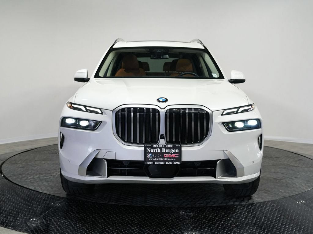 Used 2024 BMW X7 xDrive40i AWD/4WD image 2