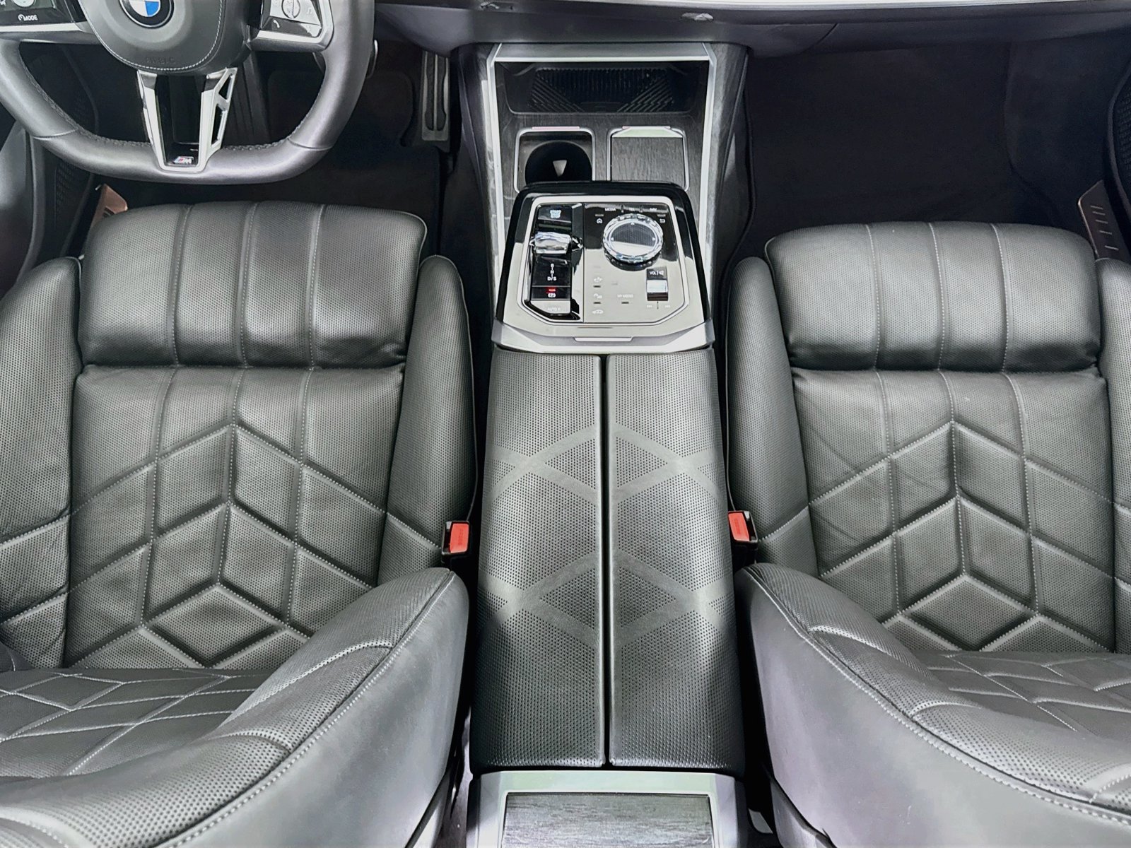 Used 2026 BMW 740i RWD image 23