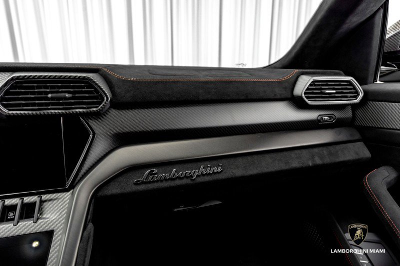Used 2023 Lamborghini Urus Performante image 39