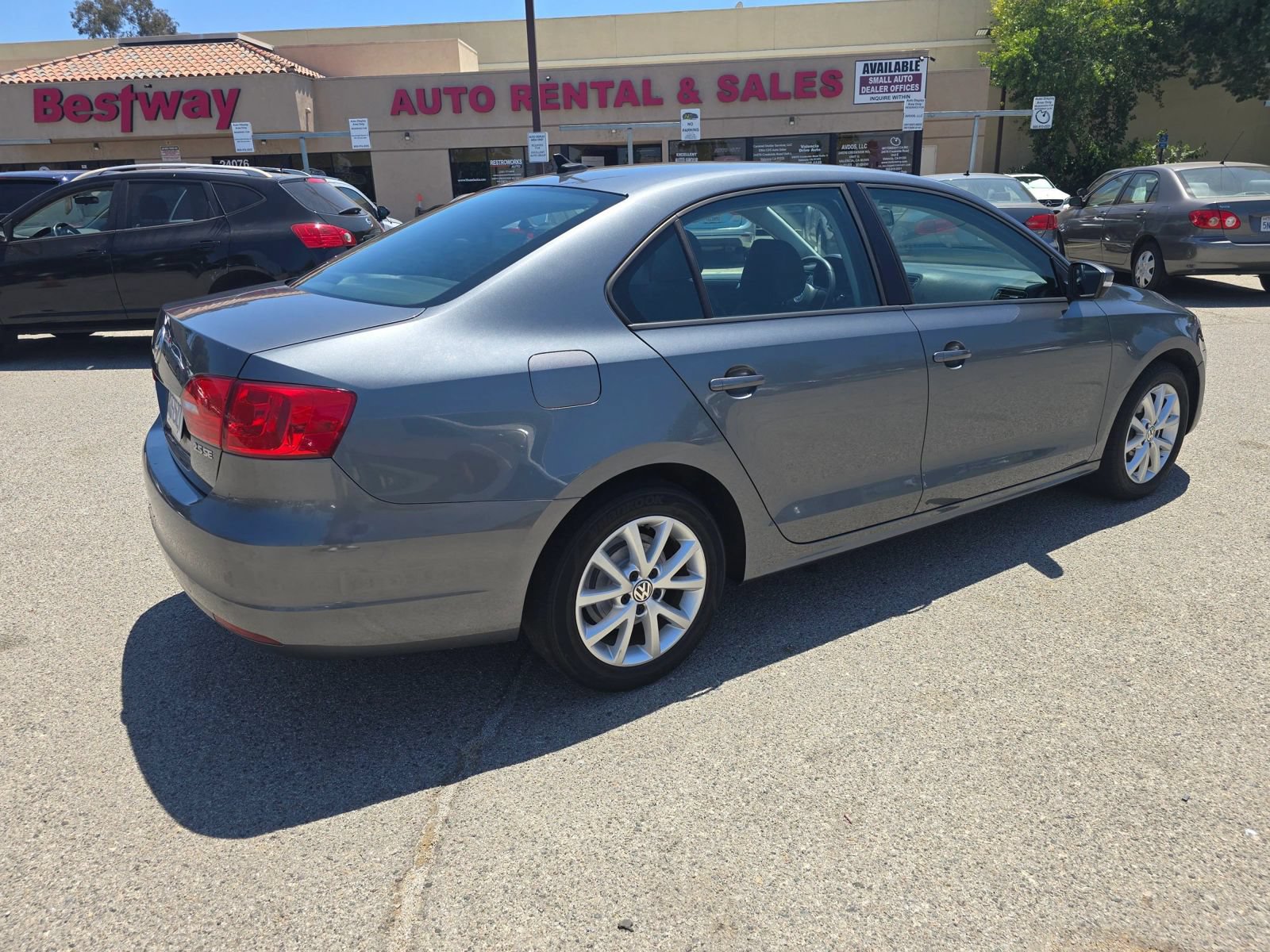 Used 2011 Volkswagen Jetta SE FWD image 5