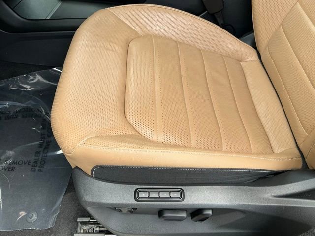 Used 2024 Volkswagen Atlas Cross Sport SEL AWD/4WD image 15