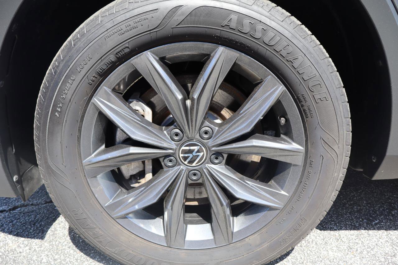 Used 2023 Volkswagen Tiguan SE AWD/4WD image 21