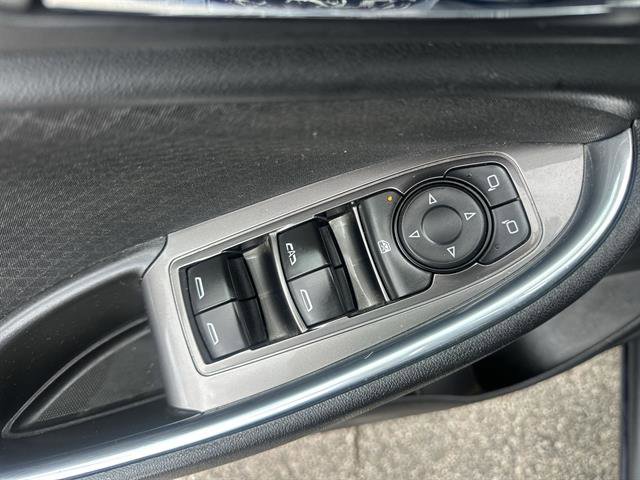 Used 2016 Chevrolet Malibu LT FWD image 15