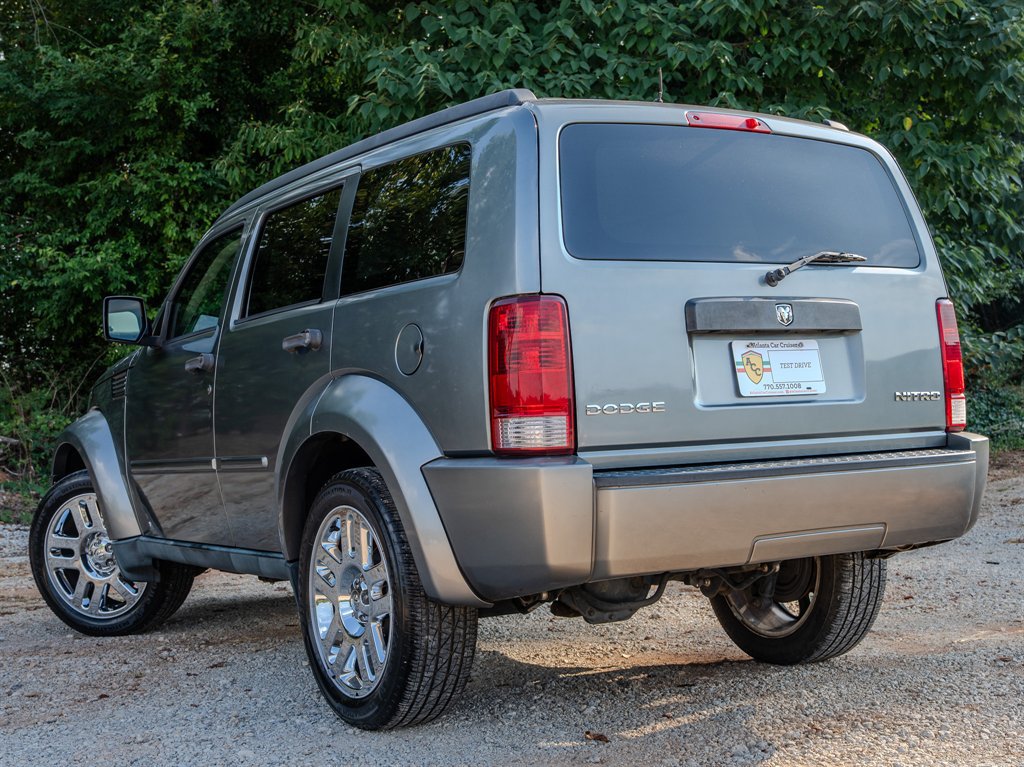 Used 2011 Dodge Nitro Heat RWD image 3