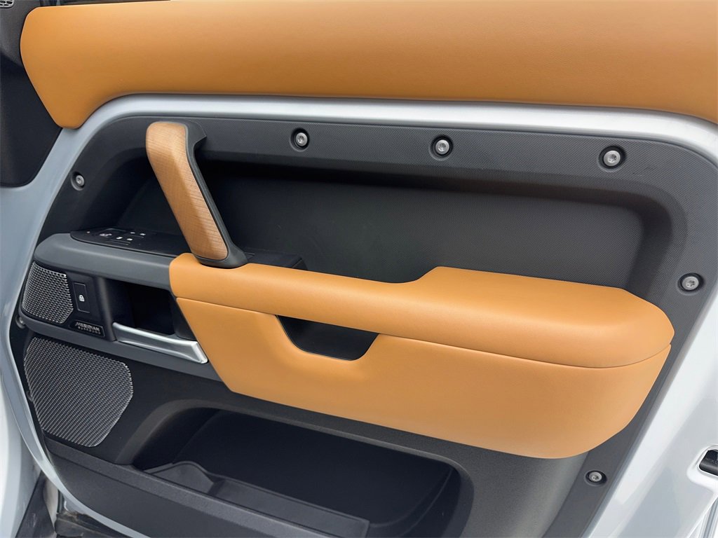 Used 2022 Land Rover Defender 110 X image 52