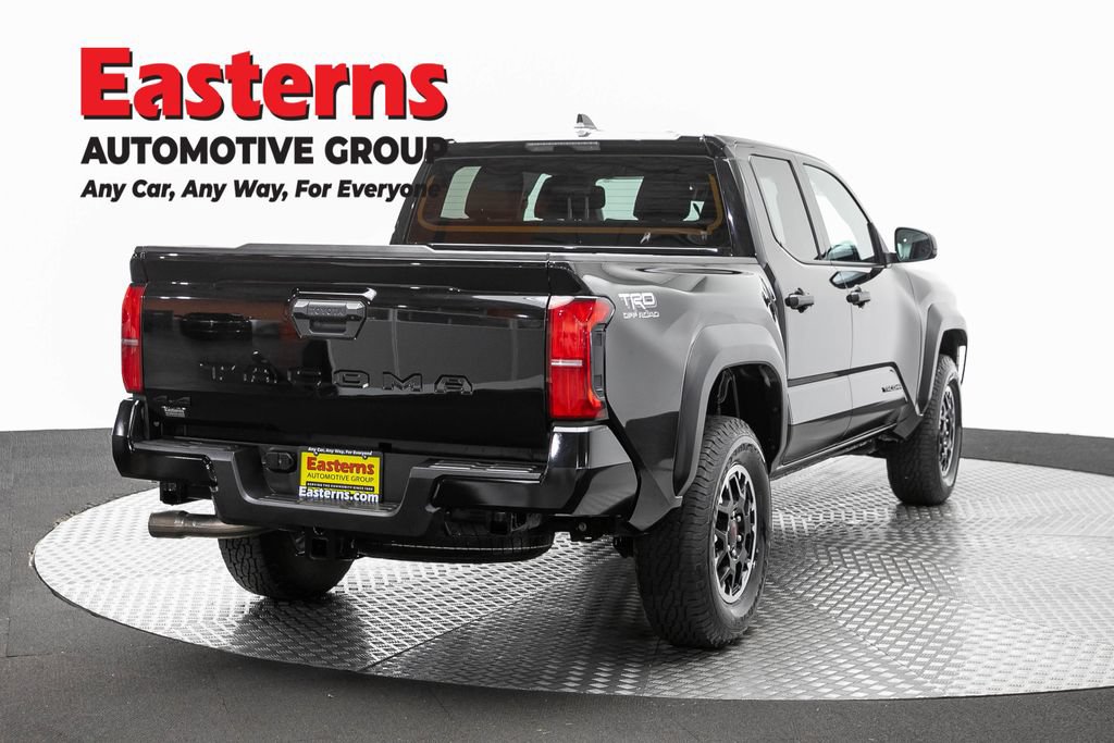 Used 2025 Toyota Tacoma TRD Off-Road AWD/4WD image 5