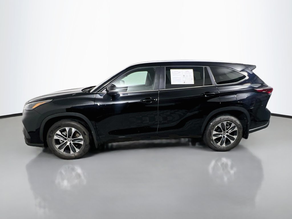 Used 2026 Toyota Highlander XLE AWD/4WD image 6