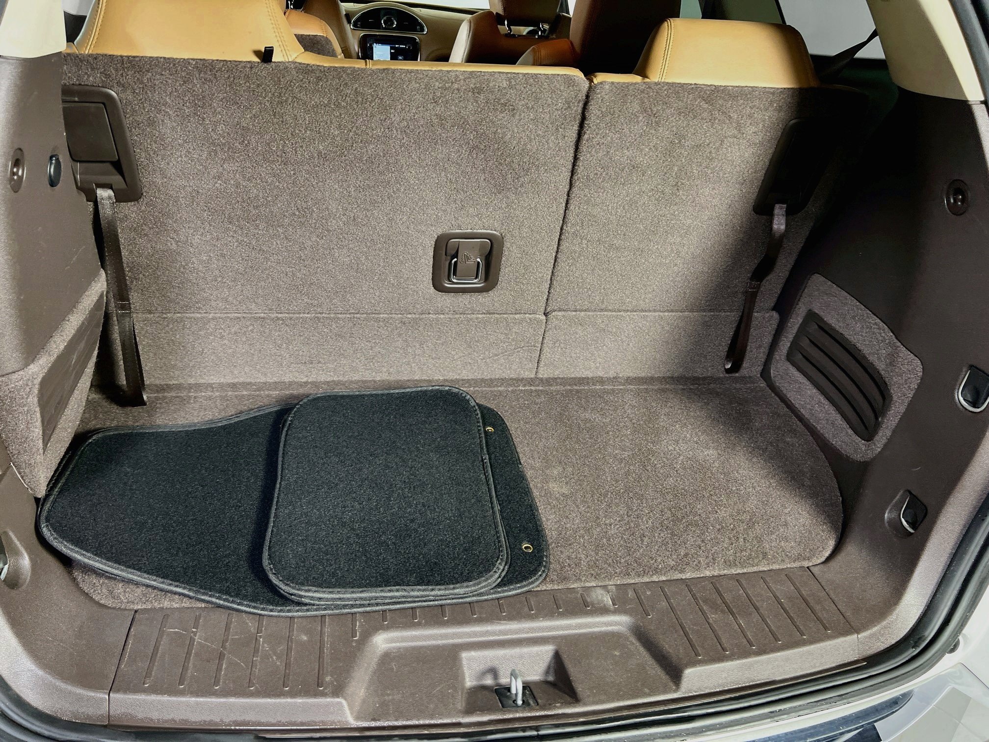 Used 2017 Buick Enclave Premium AWD/4WD image 27