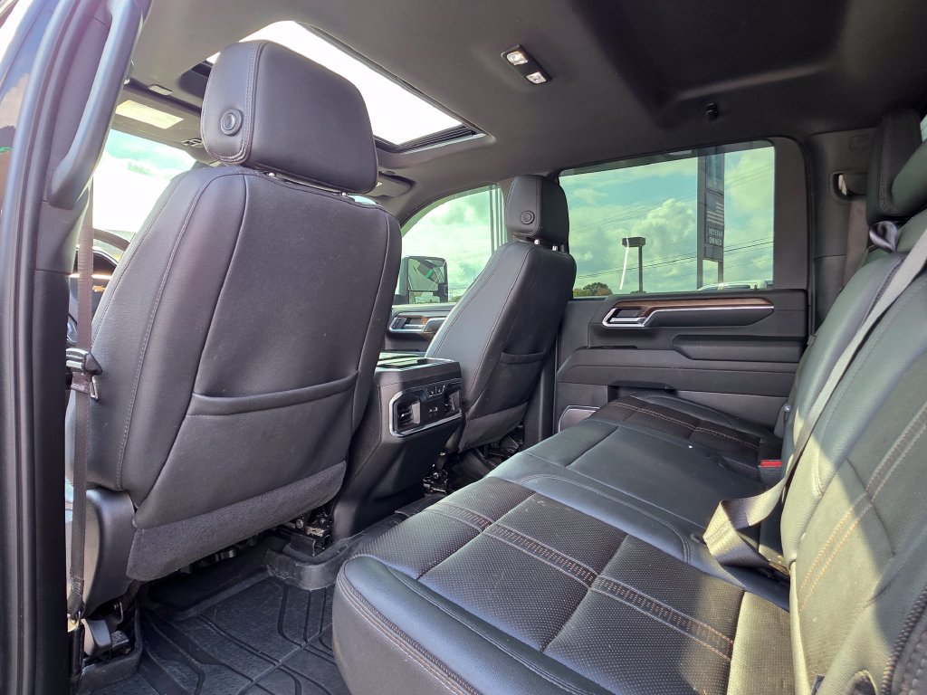 Used 2025 Chevrolet Silverado 3500 High Country w/ High Country Premium Package AWD/4WD image 22