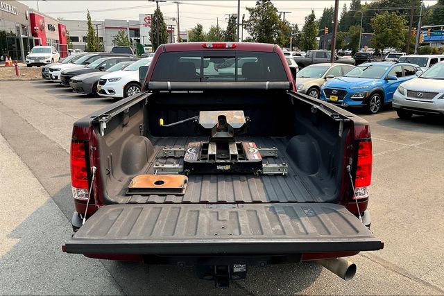 Used 2013 GMC Sierra 3500 Denali image 25