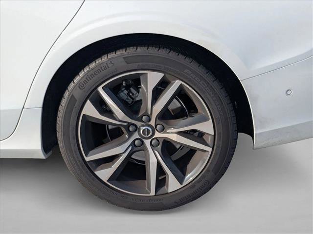 Used 2024 Volvo S60 B5 Plus image 19