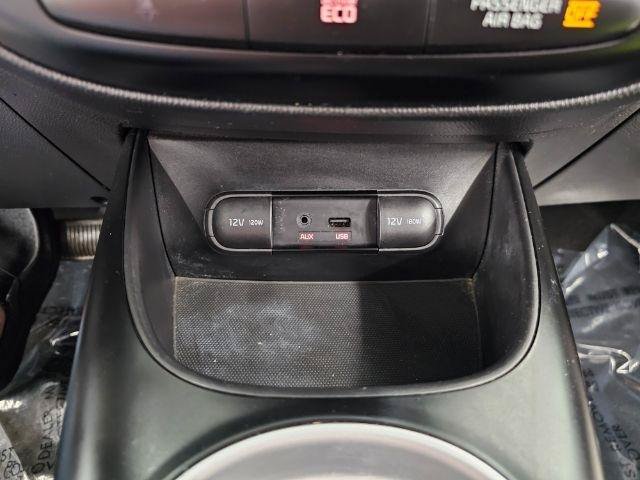 Used 2014 Kia Soul FWD image 16