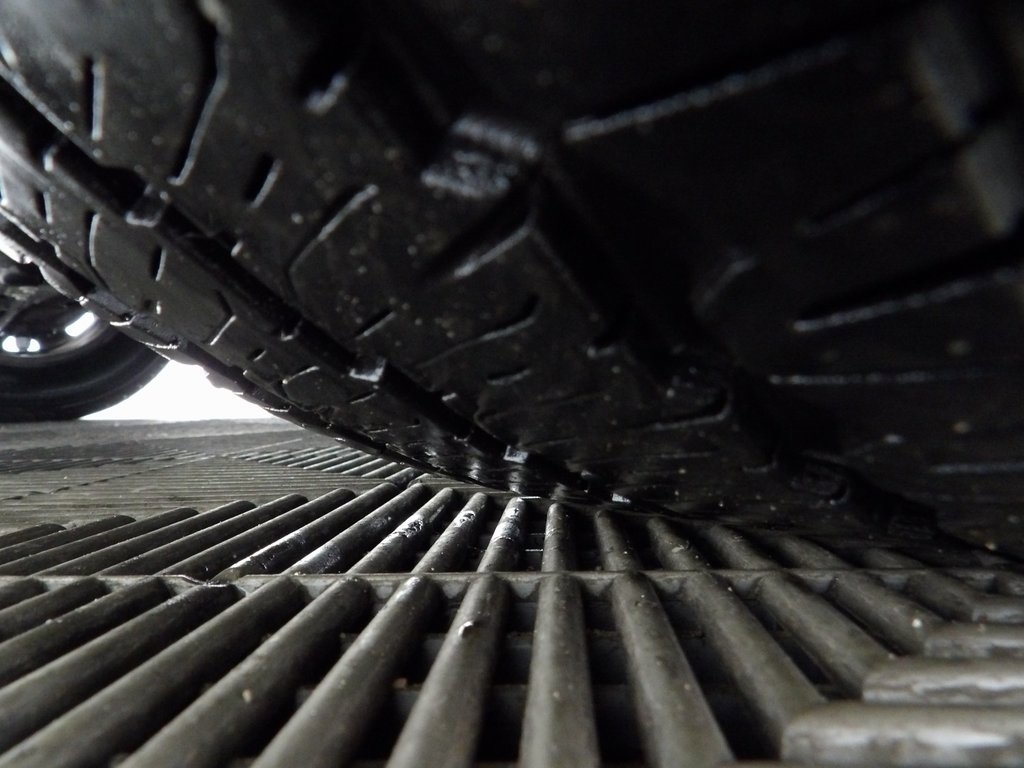 Used 2024 Ford Transit 250 Low Roof AWD image 8