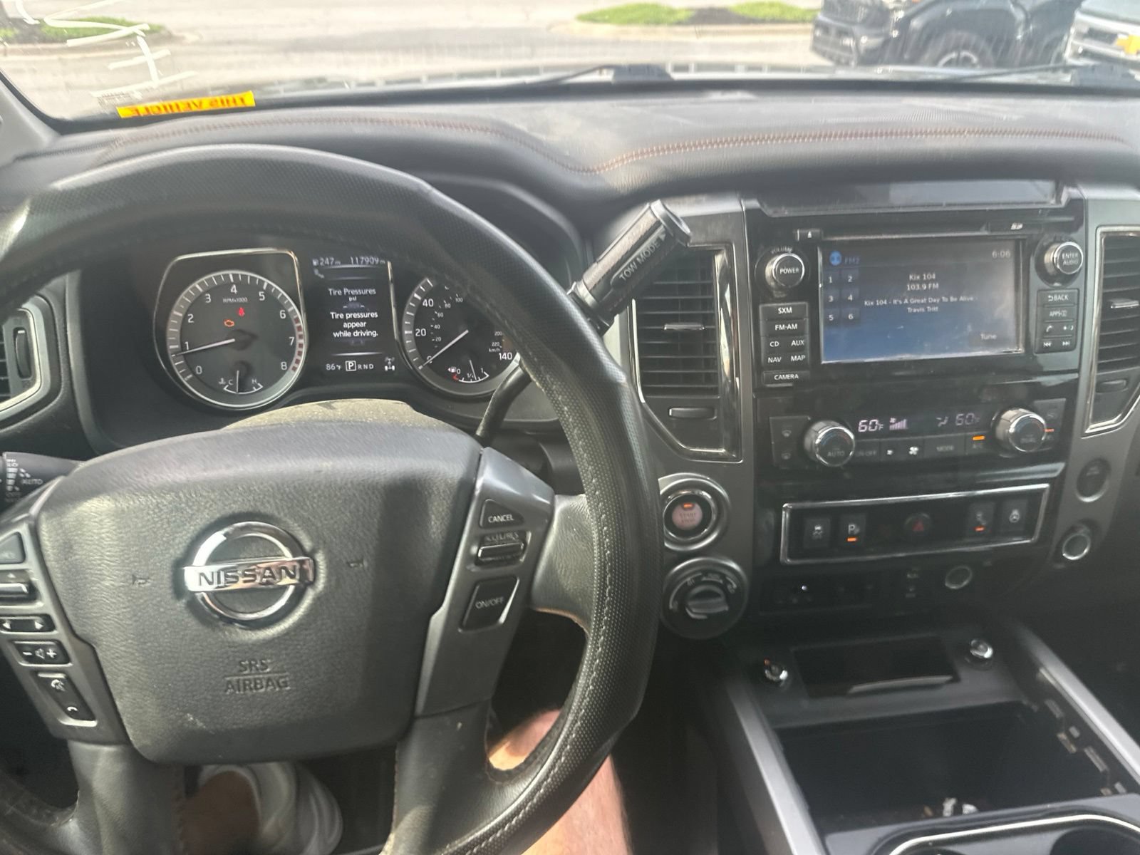 Used 2017 Nissan Titan Platinum Reserve w/ Off-Road Package AWD/4WD image 16