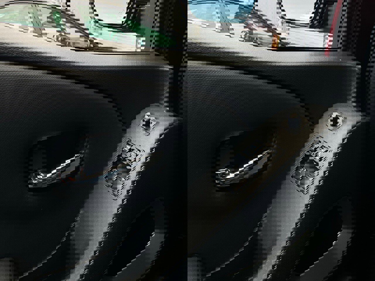 Used 2022 Nissan Frontier SV image 21