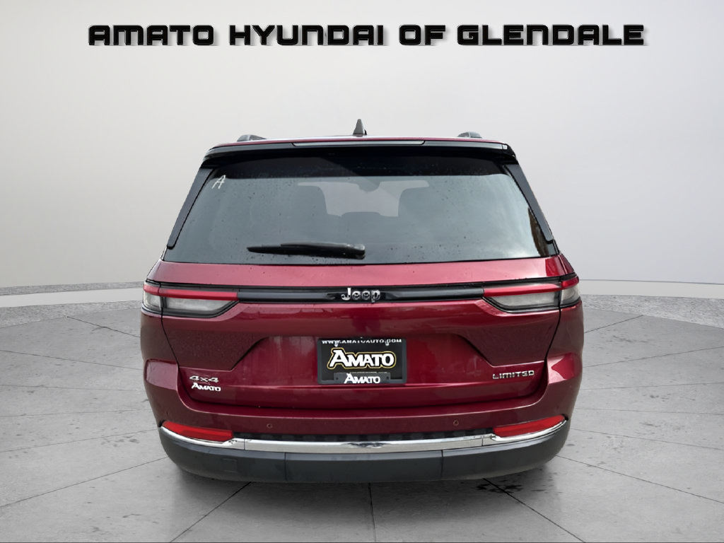 Used 2024 Jeep Grand Cherokee Limited AWD/4WD image 5