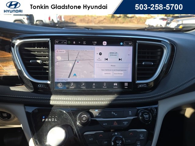 Used 2023 Chrysler Pacifica Limited image 17