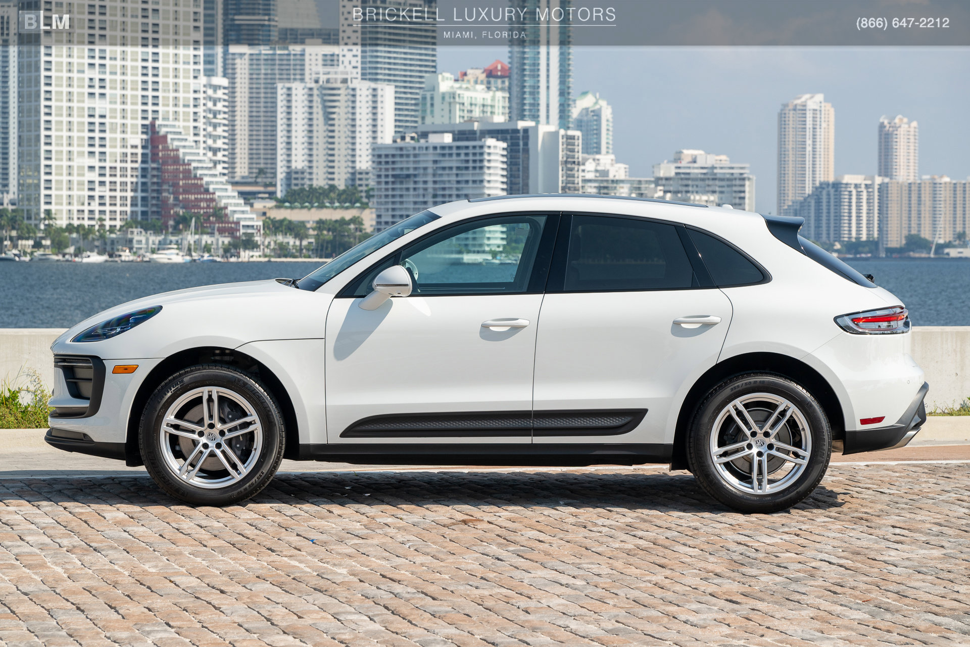 Used 2024 Porsche Macan w/ Premium Plus Package AWD/4WD image 10