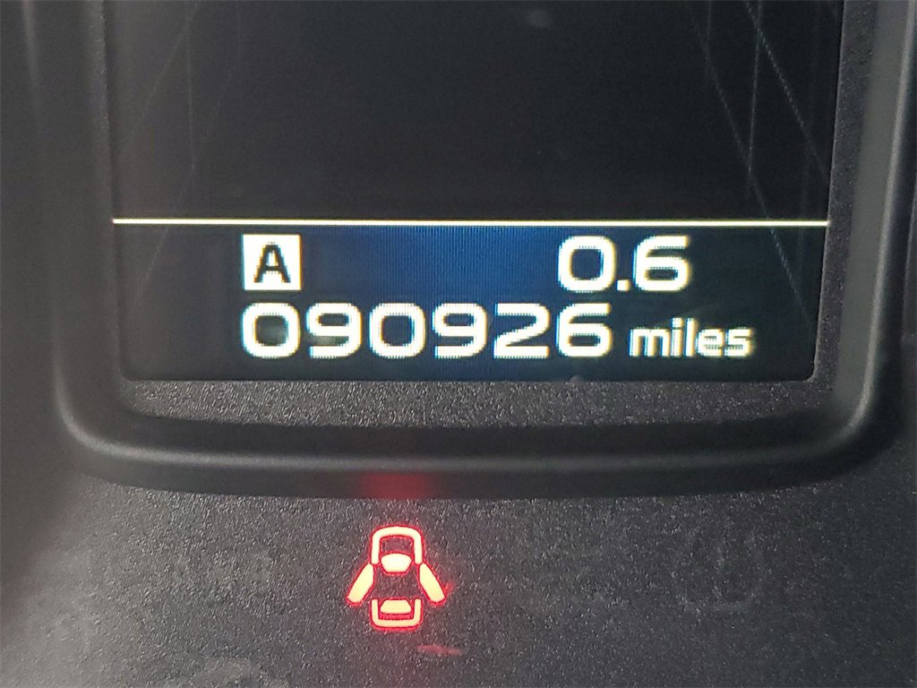 Used 2013 Subaru Outback 3.6R Limited image 27