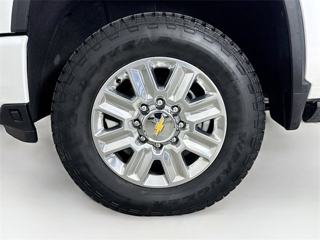 Used 2025 Chevrolet Silverado 3500 High Country w/ High Country Premium Package image 33