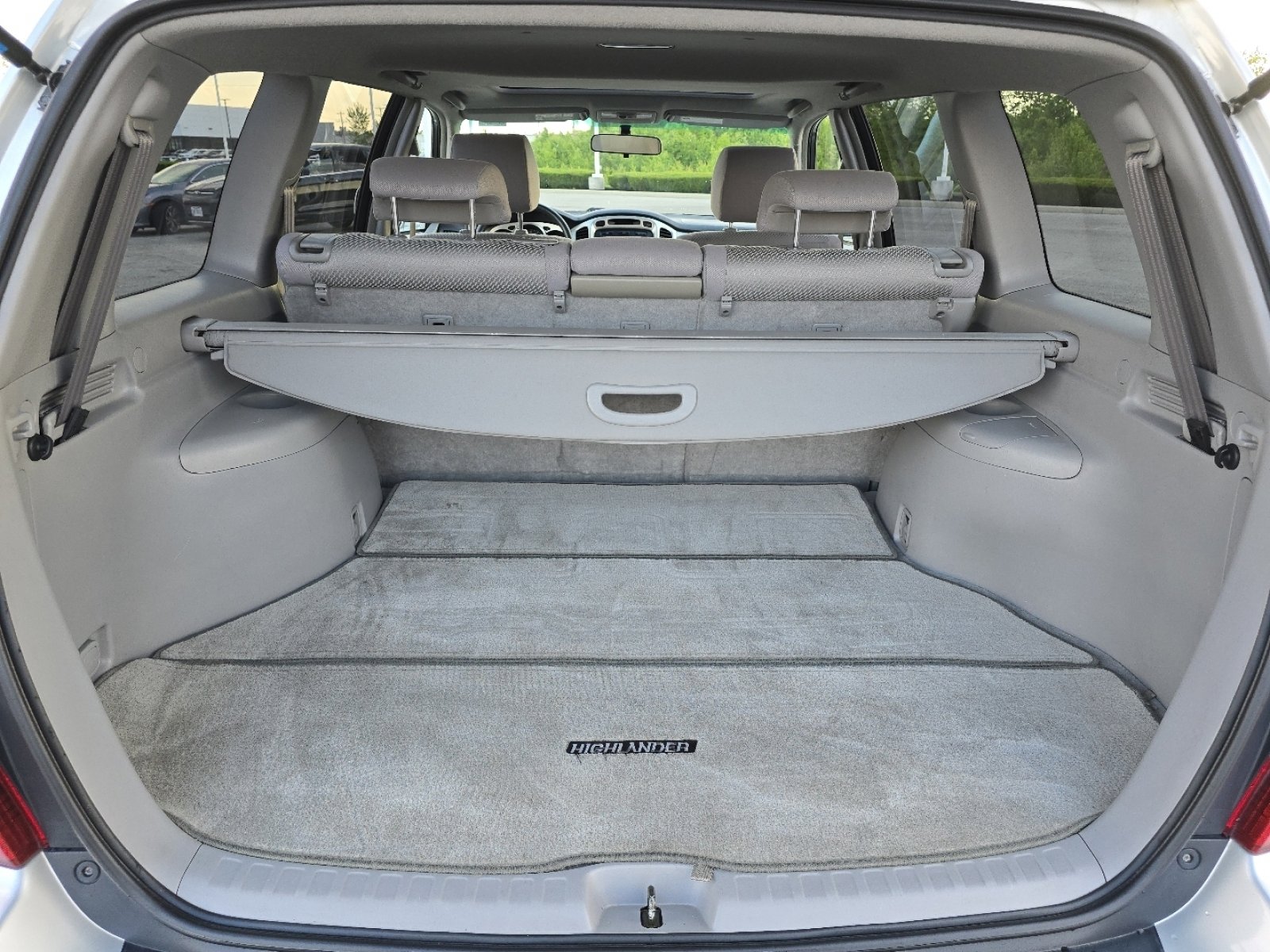Used 2005 Toyota Highlander 2WD V6 w/ 3rd Row image 15