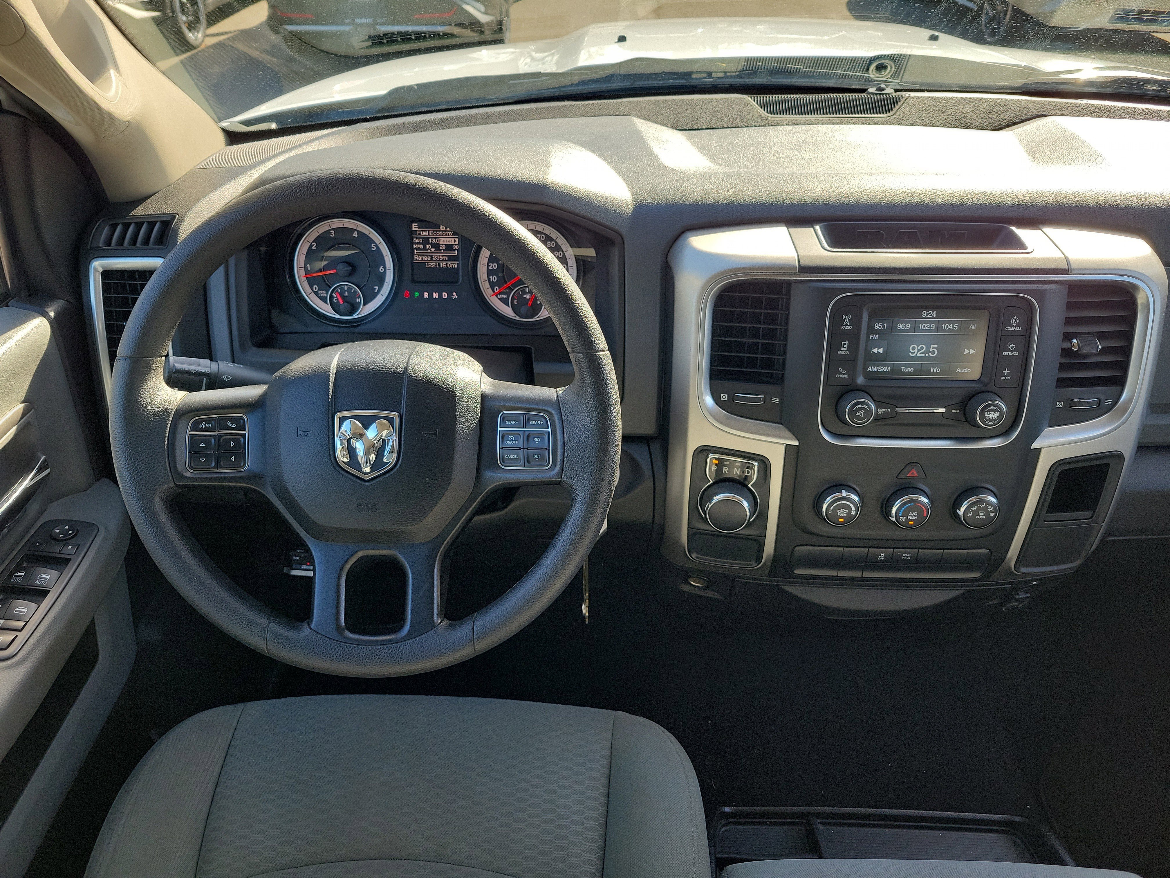 Used 2019 RAM 1500 Classic SLT image 17